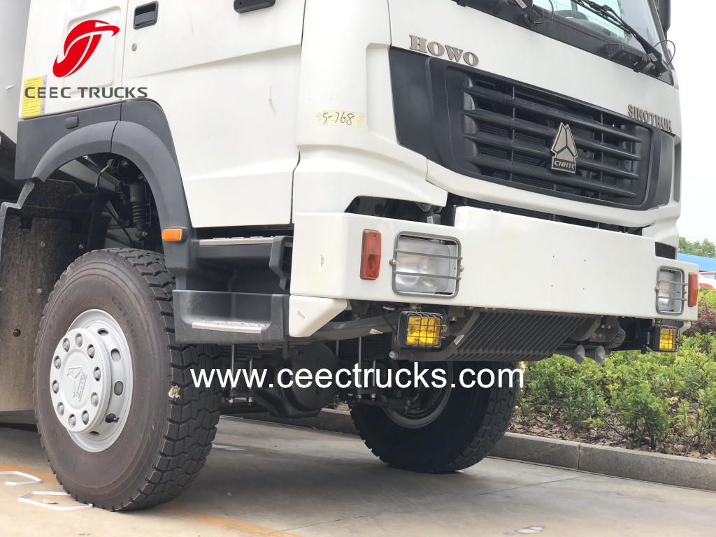 SINOTRUK HOWO 6X6 all wheel drive Fuel bowser Oil tanker trucks SINOTRUK HOWO 6X6 all wheel drive Fuel bowser Oil tanker trucks