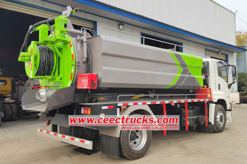 Isuzu FTR combination vacuum truck