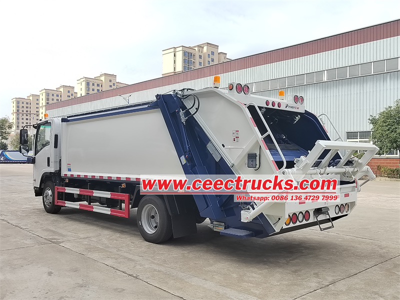 isuzu 700P rear loader garbage truck isuzu 700P rear loader garbage truck