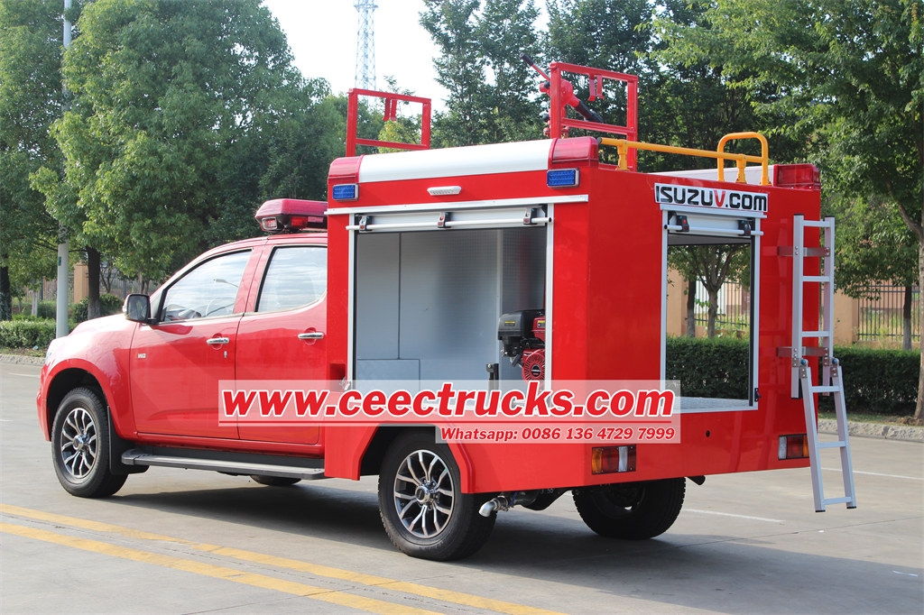 Isuzu pickup rescue fire truck