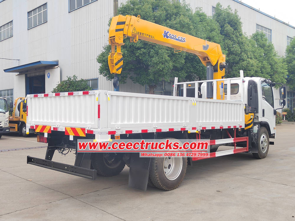 Isuzu Truck with crane