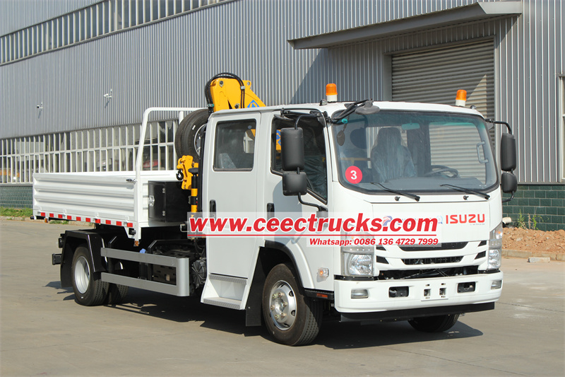 Isuzu cargo truck with Crane Isuzu cargo truck with Crane