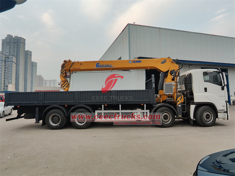 Isuzu GIGA boom crane dropside cargo truck