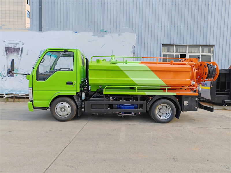 ISUZU NKR 5000L Vactor Jetter Truck