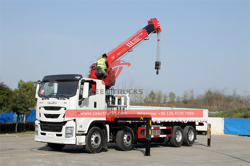 Isuzu GIGA boom truck 18tons crane 