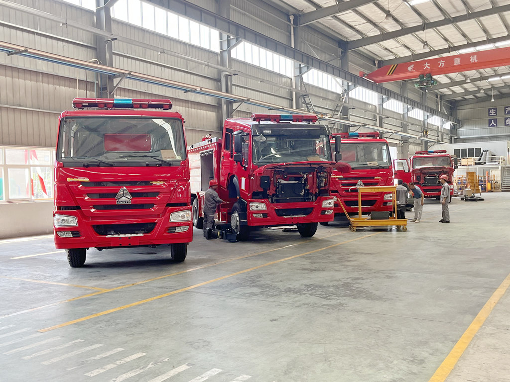 4 units HOWO dry powder fire trucks ready for production
