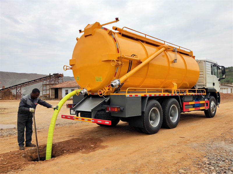 Howo vacuum sewage tank truck