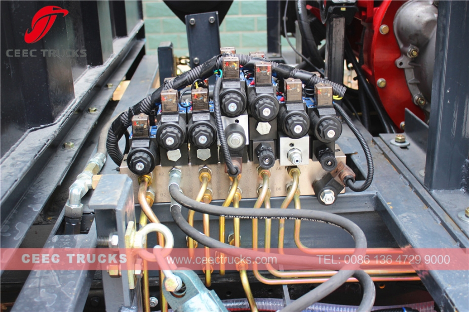 รถบรรทุกกวาดถนน Dongfeng 4000L