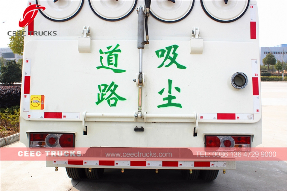 รถบรรทุกกวาดถนนดูดฝุ่น Dongfeng 5000L