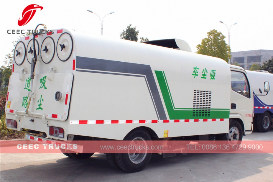 รถบรรทุกกวาดถนนดูดฝุ่น Dongfeng 5000L