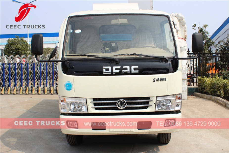 รถบรรทุกกวาดถนนดูดฝุ่น Dongfeng 5000L