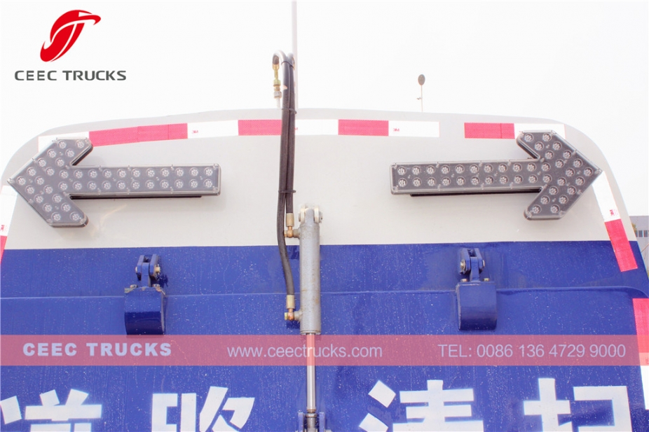 รถบรรทุกกวาดถนน Dongfeng 5CBM