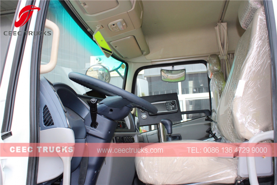 รถกวาดถนน Dongfeng 12,000L