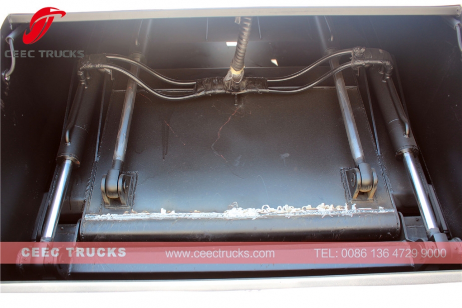 รถอัดขยะอีซูซุ 5000L