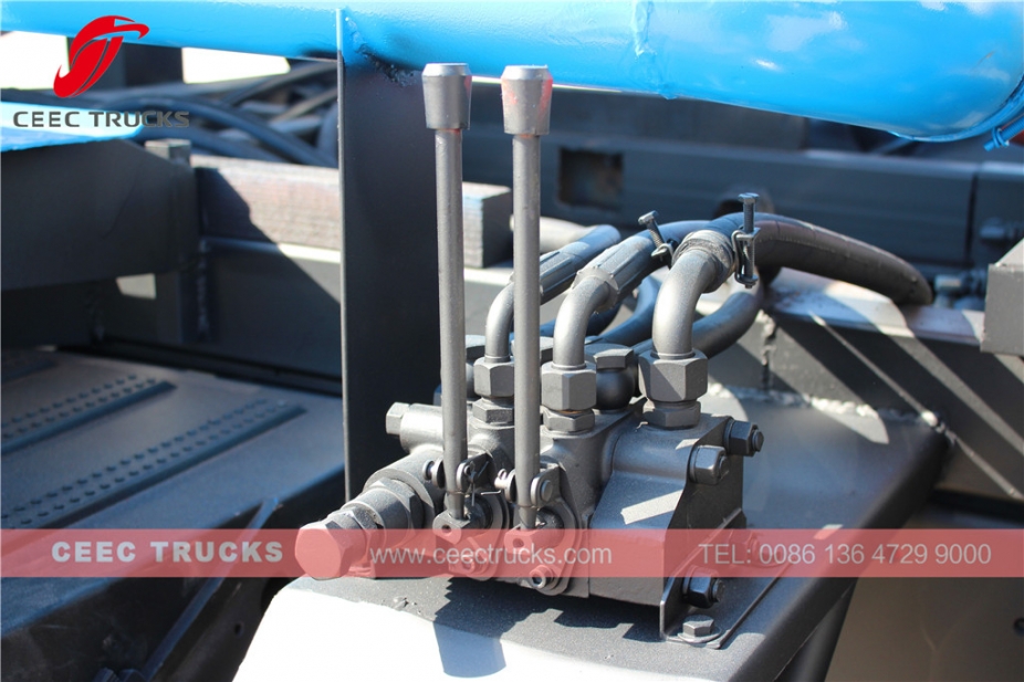 รถบรรทุกดูดน้ำเสีย Dongfeng 10,000L