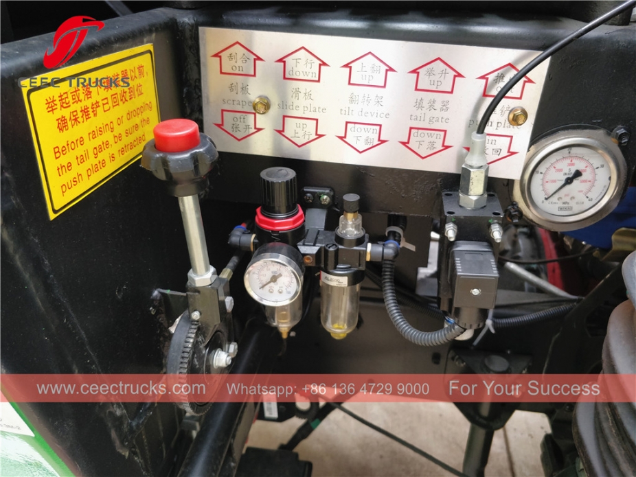 รถบรรทุกบดอัด HOWO 8cbm RHD