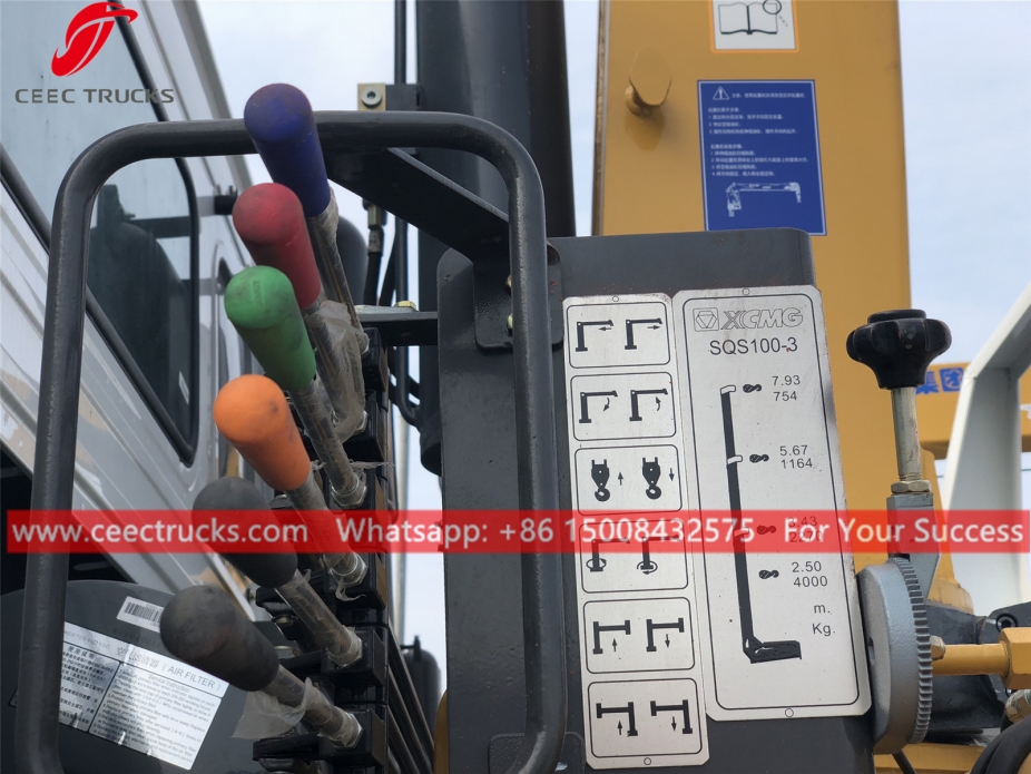 รถบรรทุกเครนยืดไสลด์ 4 ตัน HOWO