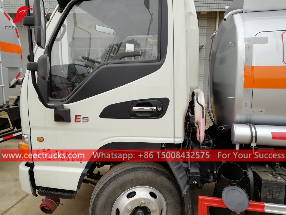รถบรรทุกน้ำมัน JAC ขนาด 4.2CBM