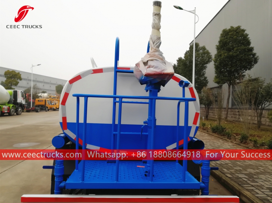 รถบรรทุกน้ำขนาด 4 CBM DONGFENG