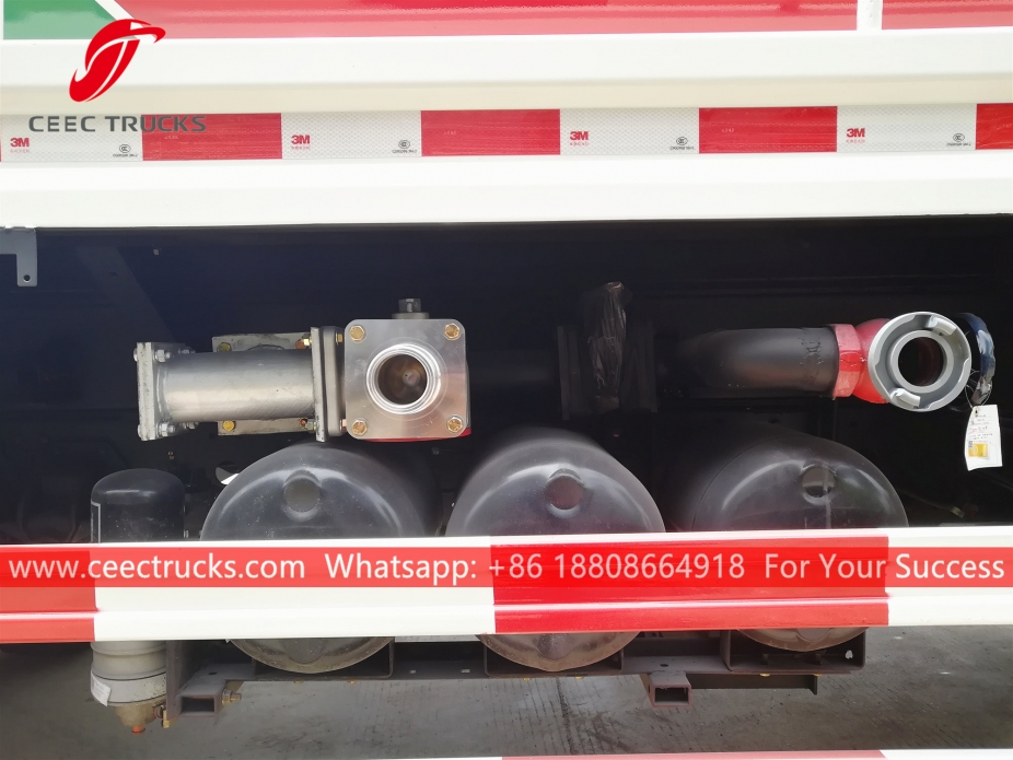 รถบรรทุกเครื่องพ่นน้ำ 12 CBM DONGFENG