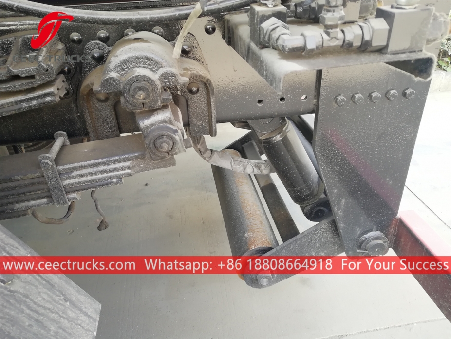 รถตักตะขอ Dongfeng พร้อมตู้คอนเทนเนอร์อัด