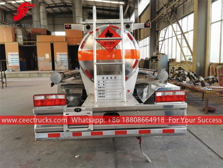 รถบรรทุกน้ำมัน 2CBM Dongfeng