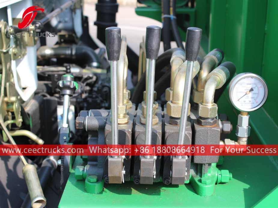 รถบรรทุกขยะ 6CBM ของแกมเบีย Dongfeng