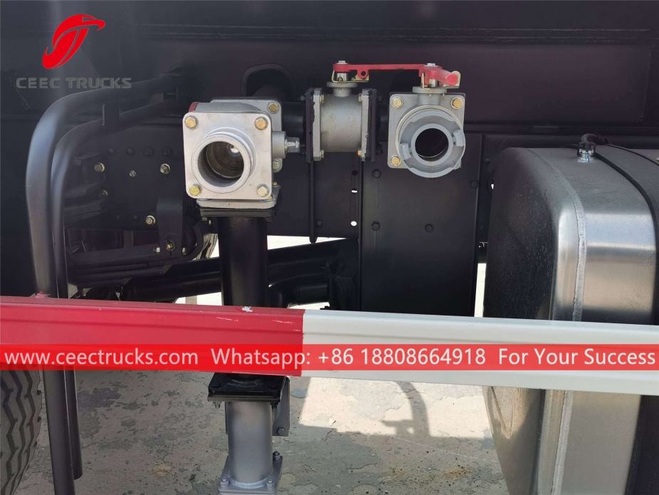 รถบรรทุกน้ำ Shacman 8CBM