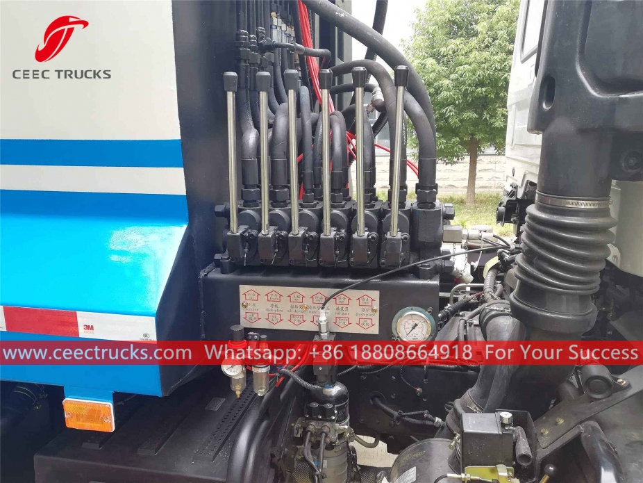 รถบรรทุกขยะแบบบรรทุกท้าย ISUZU 8CBM