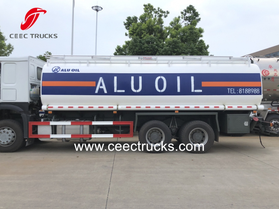 รถบรรทุก SINOTRUK HOWO 6X6 ขับเคลื่อนสี่ล้อ รถบรรทุกน้ำมัน รถบรรทุกน้ำมัน