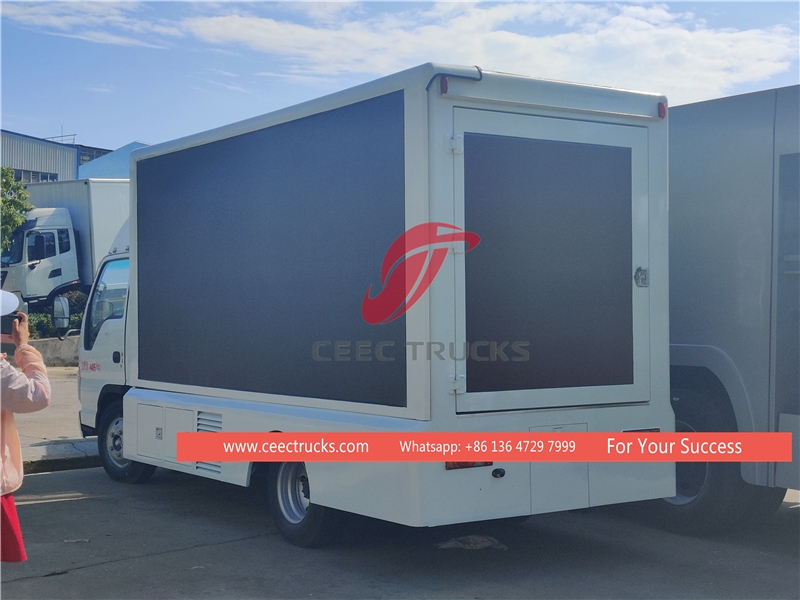 รถบรรทุกเวทีเคลื่อนที่ ISUZU 100P ขับเคลื่อน 4*2