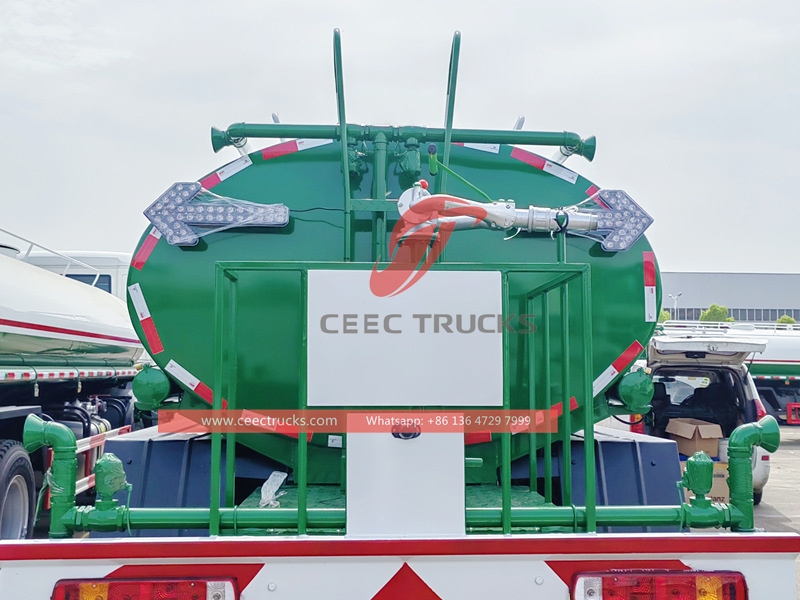 รถบรรทุกน้ำ Howo 8x4 ความจุ 25,000 ลิตร