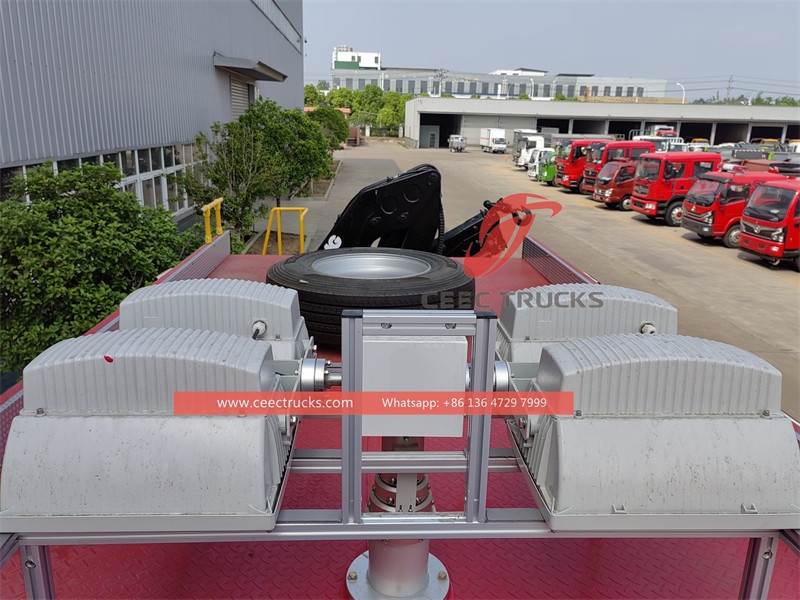 รถดับเพลิงฮาโว พร้อมเครน 5 ตัน และไฟฉุกเฉิน 12 เมตร