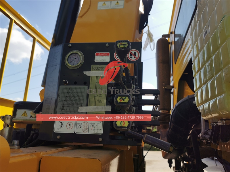 รถบรรทุกติดเครน Sinotruk 6×4 400 แรงม้า XCMG