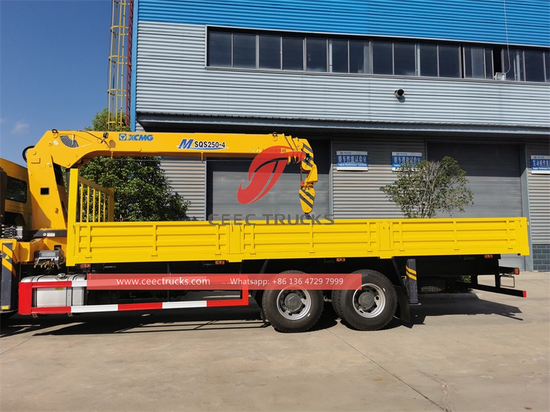 รถบรรทุกติดเครน Sinotruk 6×4 400 แรงม้า XCMG