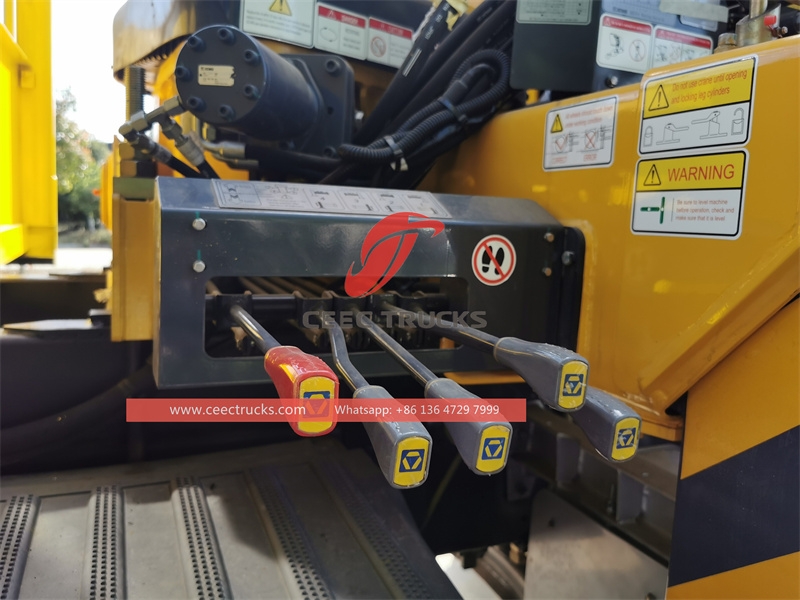 รถบรรทุกติดเครน Sinotruk 6×4 400 แรงม้า XCMG