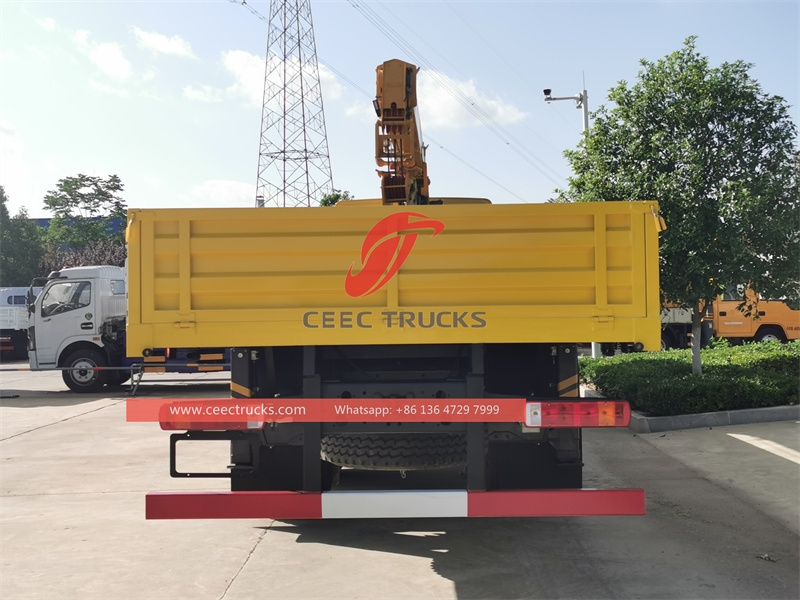 รถบรรทุกติดเครน Sinotruk 6×4 400 แรงม้า XCMG