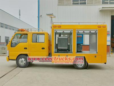 Isuzu mobile rescue fire fighting pumper truck