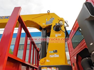 HOWO 380HP heavy boom crane truck