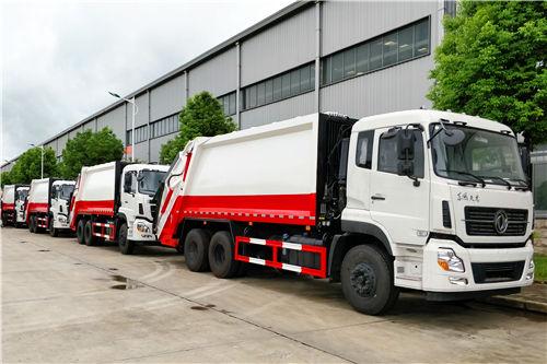 รถบรรทุกอัดขยะ Dongfeng 20cbm หนัก 10 คันสำหรับโครงการด้านสิ่งแวดล้อมของรัฐบาล
