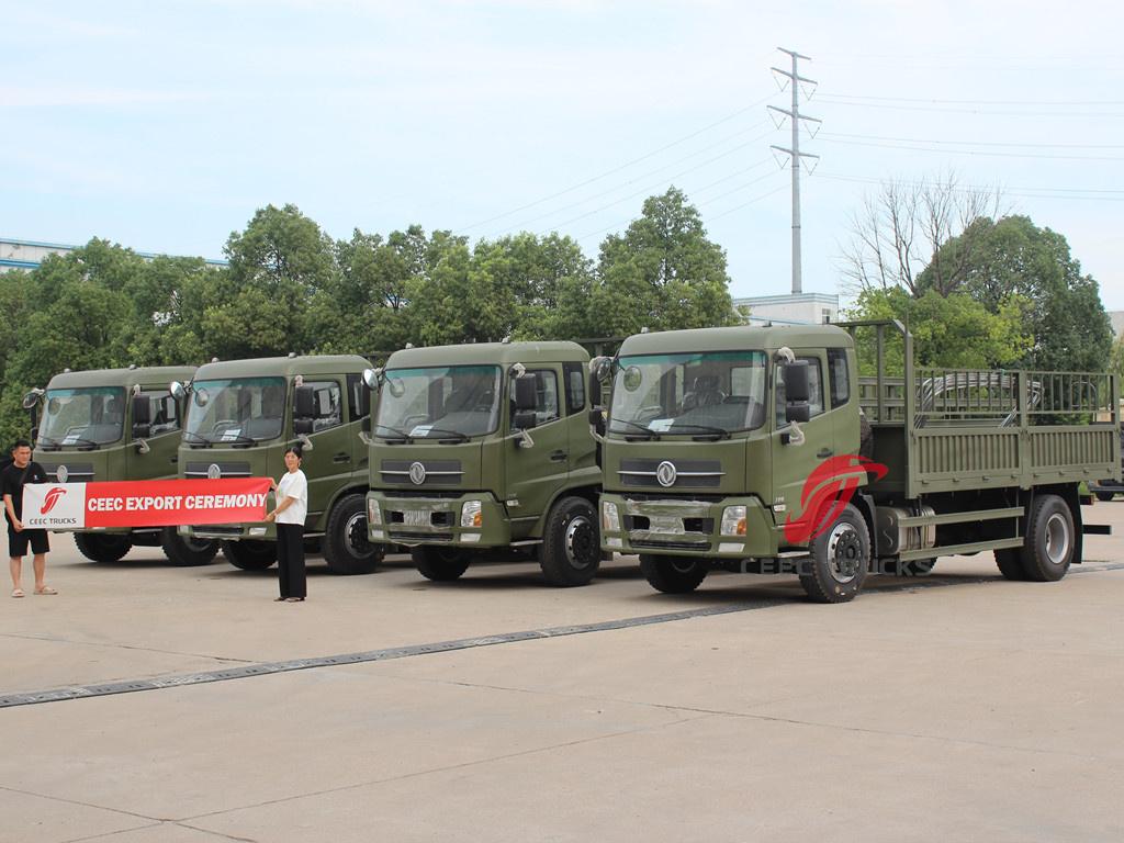 ลูกค้าไนจีเรียซื้อรถบรรทุกขนส่งผู้โดยสาร DONGFENG Tianjin จำนวน 4 คัน